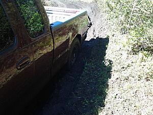 Decided to hit the mud [Pics]-2zcb4ec.jpg