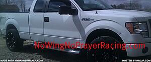 Looking for pics.  33" tires no lift or leveled only.-9hcdx.jpg