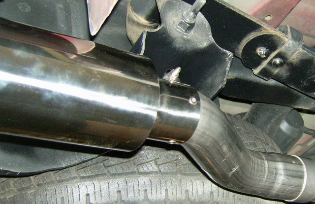 Name:  z11Tip%20Detail%20SS%20rivets%20to%20safeguard%20640x414_zps3dej905h.jpg
Views: 533
Size:  206.1 KB