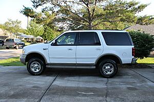 Lt's see You'r pic's of lifted and unlifted 4x4 expeditions-0alaecu.jpg