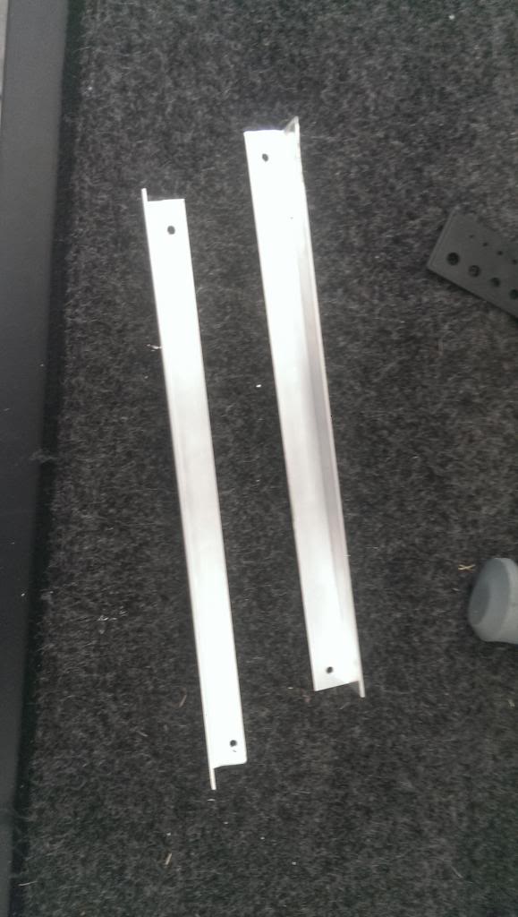 Name:  rail_2_zps96d775c9.jpg
Views: 735
Size:  66.9 KB