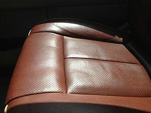 Scuff and cracks on Chaparral 2010 KR seat-ktijsl.jpg
