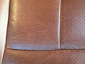Scuff and cracks on Chaparral 2010 KR seat-oni1ml.jpg