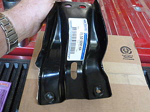 Fuel tank strap bracket-p1020427.jpg