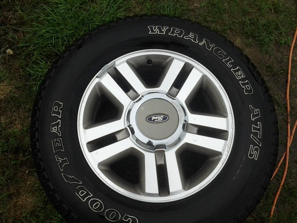 Name:  tires1_zps79b3b111.jpg
Views: 12
Size:  111.7 KB