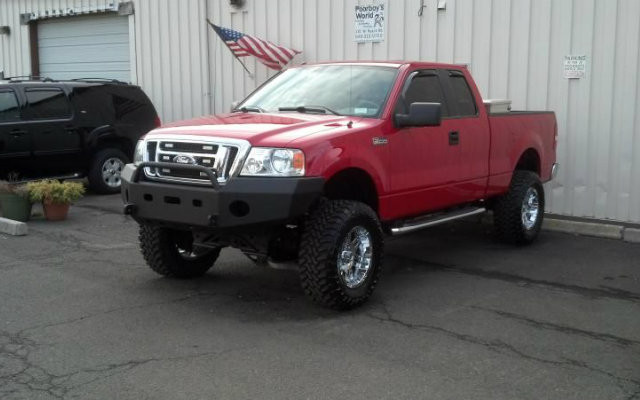 TRUCK YOU! A Red 2007 Ford F-150 XLT 4×4