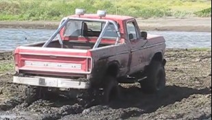 Ford F-150 Gets Some Help from an F-250