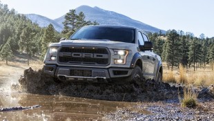 2016 NAIAS: Ford Shows Off the Production Version of the 2017 F-150 Raptor SuperCrew