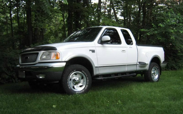 MY RIDE! A White 1999 Ford F-150 4×4