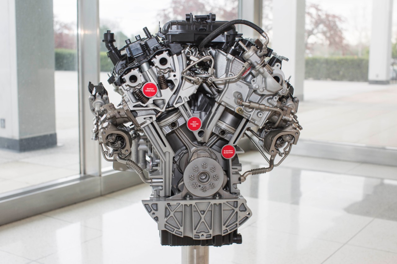 3.5-liter-EcoBoost-engine-close-up (1)