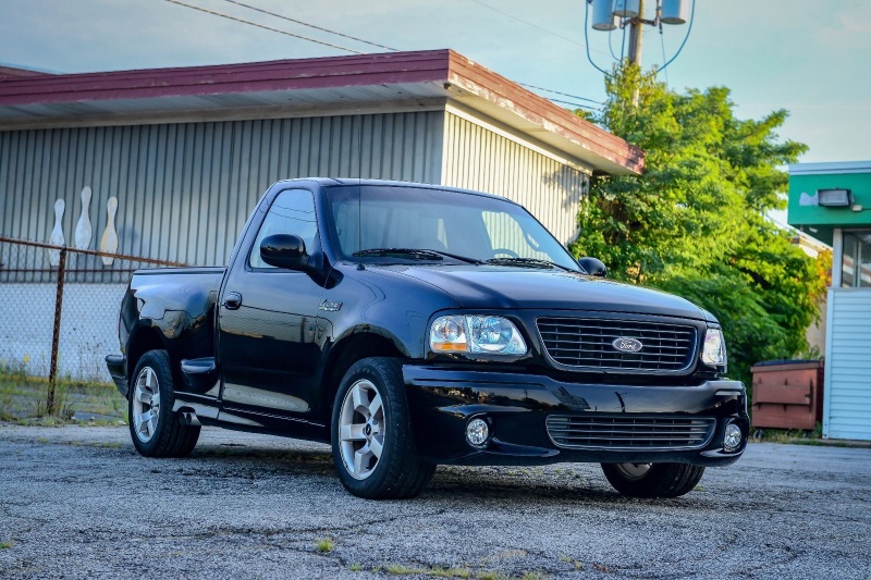 blacklightningf150-w800