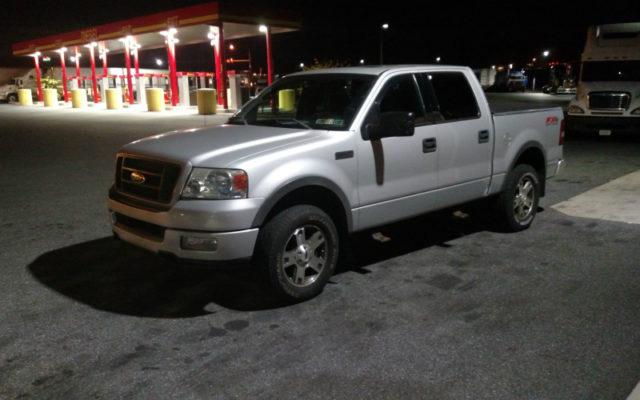 2004 Ford F-150 SuperCrew Is a Silver Scene-Stealer