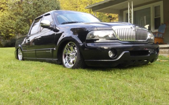 MY RIDE! A Lowered 2002 Lincoln Blackwood