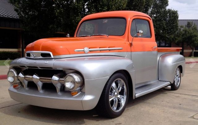 1952 Ford F1 Front