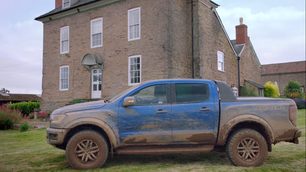 f150online.com The Grand Tour Star Introduces Daughters to Ranger Raptor