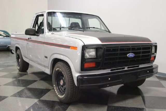 f150online.com Custom 1986 Ford F-150 Proves Boxy Can Be Sporty