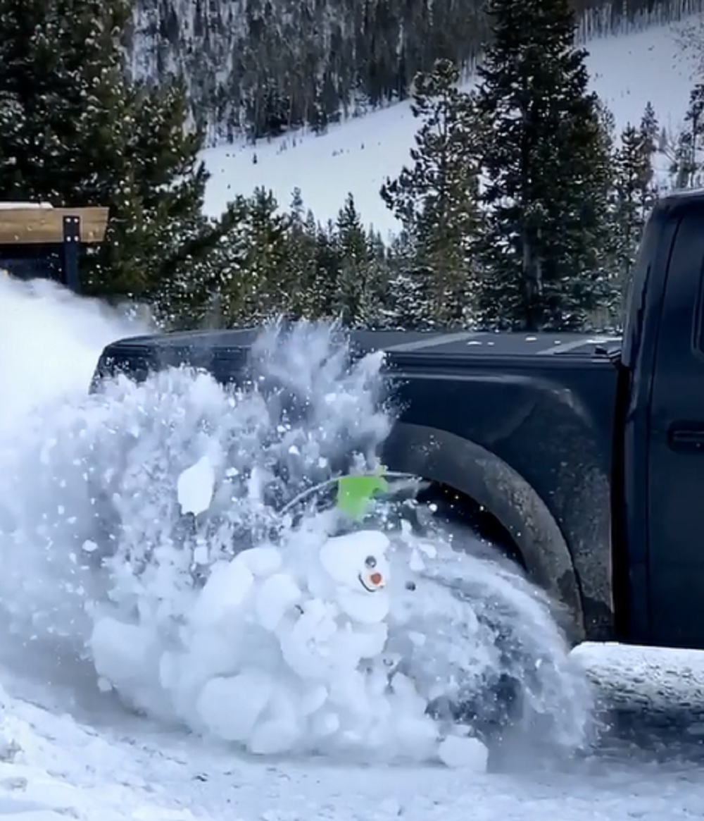 f150online.com Ford F-150 Raptor is a Power-Sliding Snowman Assassin