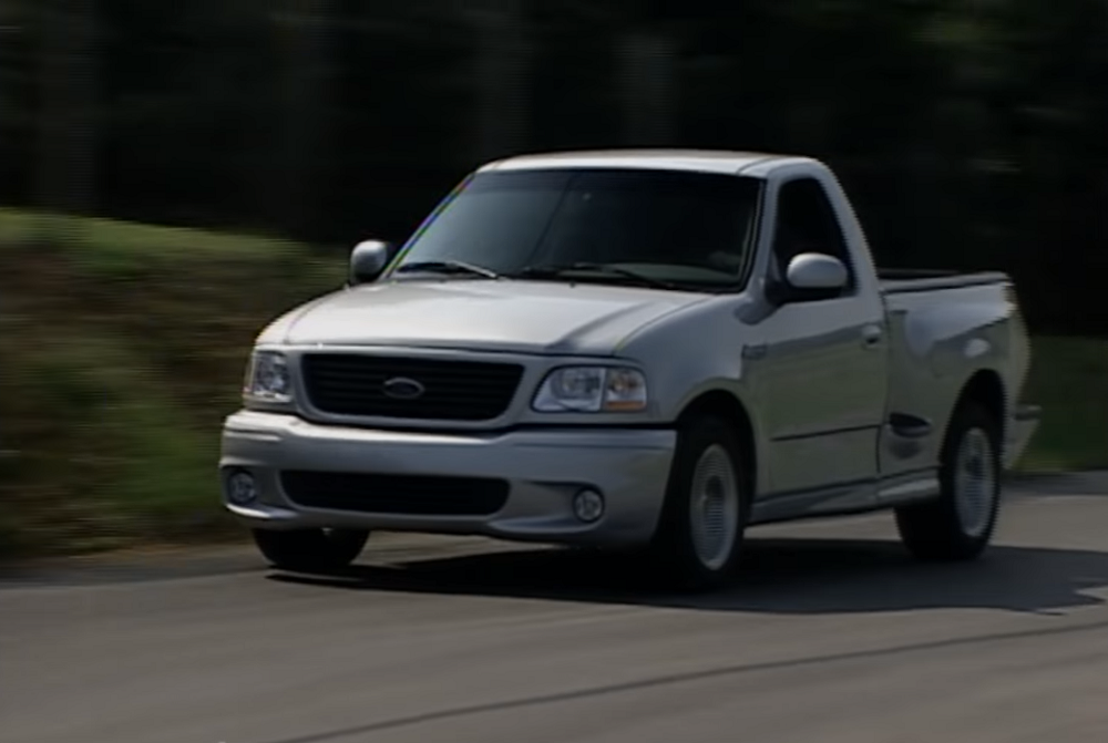 f150online.com 2001 Ford F-150 SVT Lightning Makes Us Miss 2000s