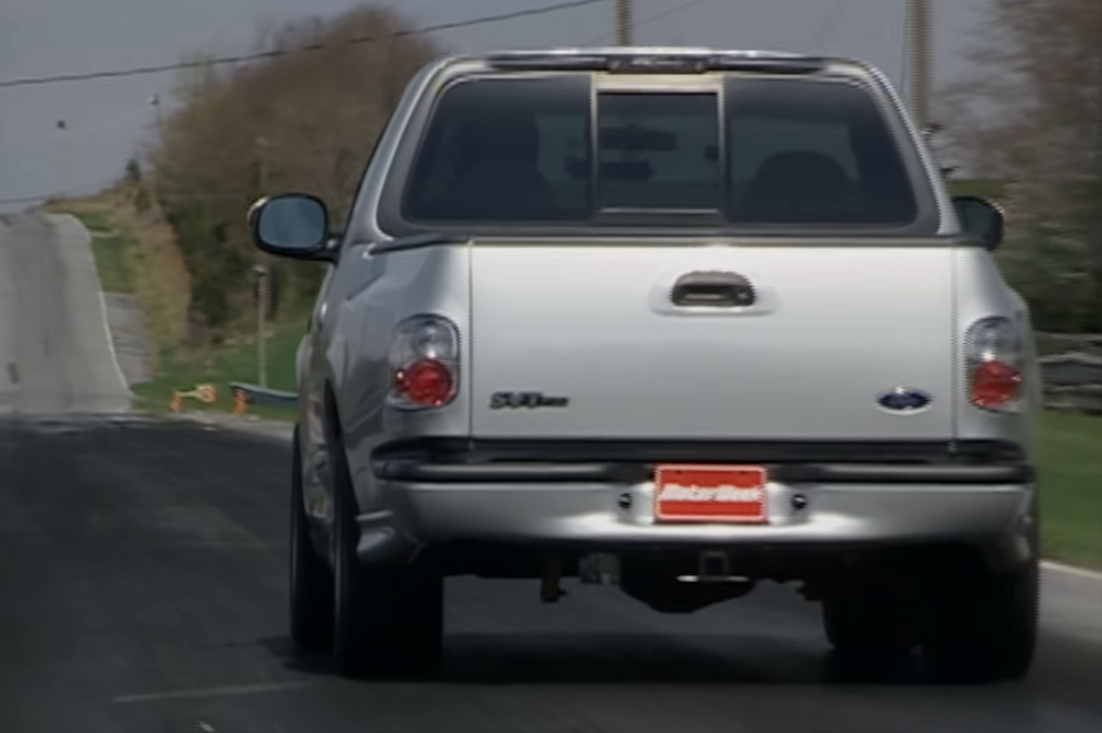 f150online.com 2001 Ford F-150 SVT Lightning Makes Us Miss 2000s